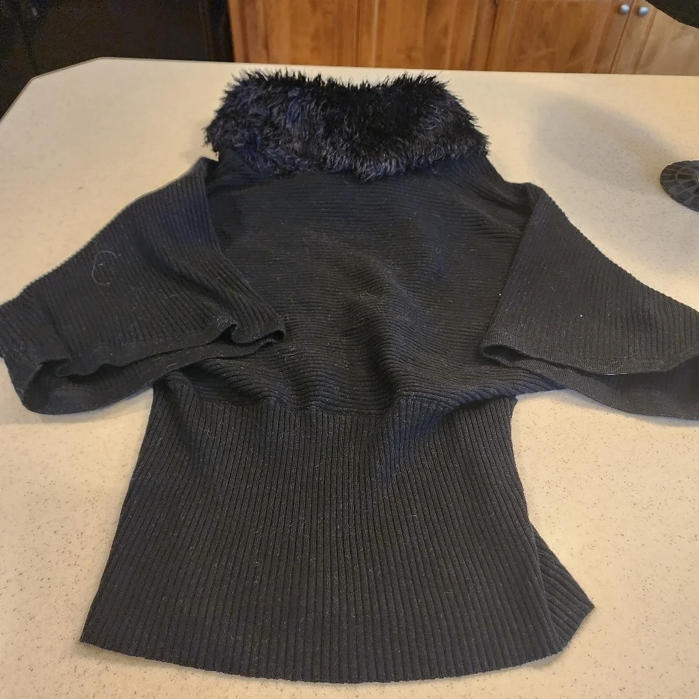 A - Lauren Michelle Medium Black Sweater - Picture 3 of 5